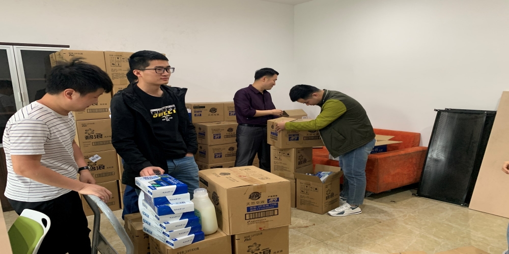 “五一”勞動(dòng)節(jié)，綠葉集團(tuán)工會(huì)慰問全體員工